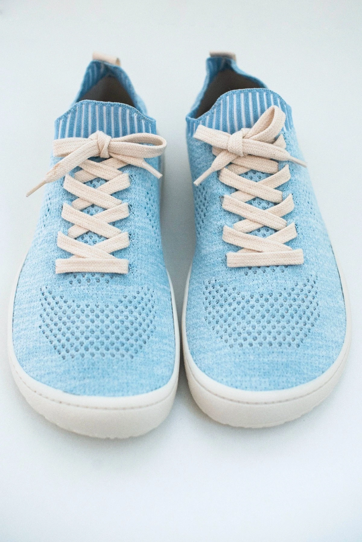 Босоногие кроссовки Sambas the bambas Essence Aura — голубые