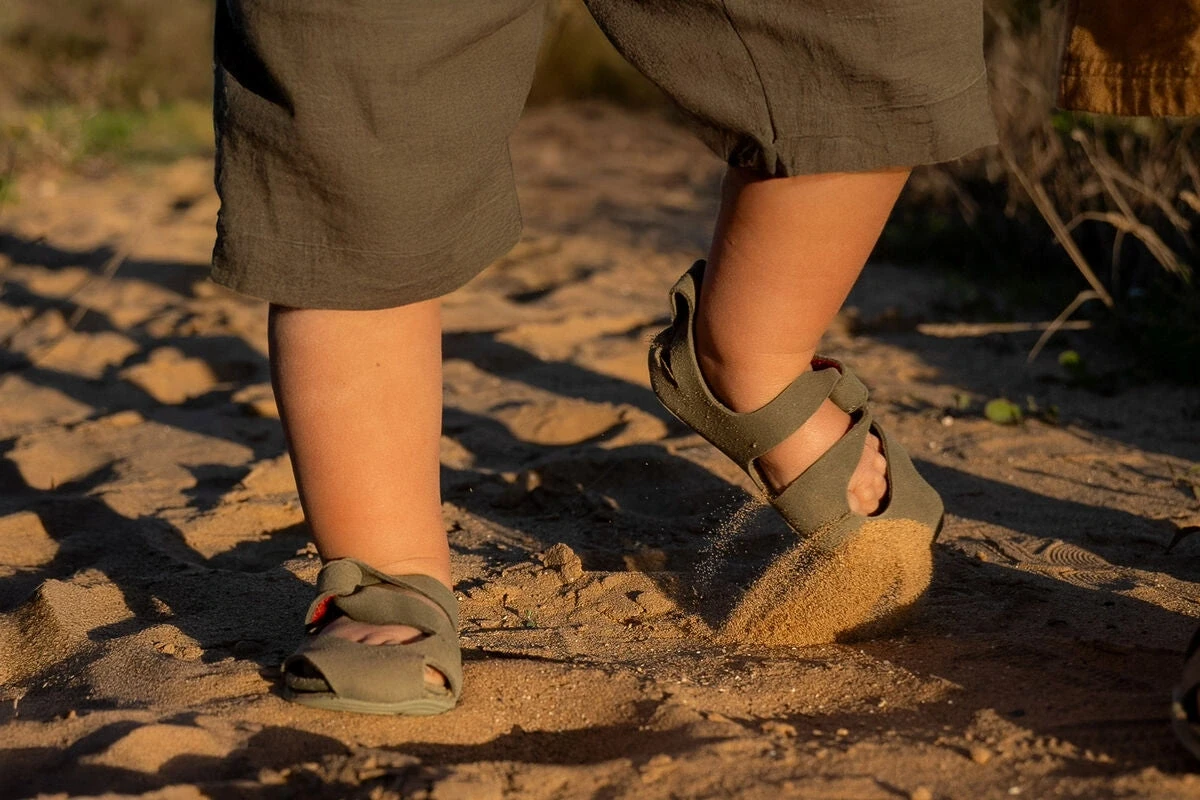 Босоногие сандалии Wildling Feder wald для малышей — зелёный, фото 3